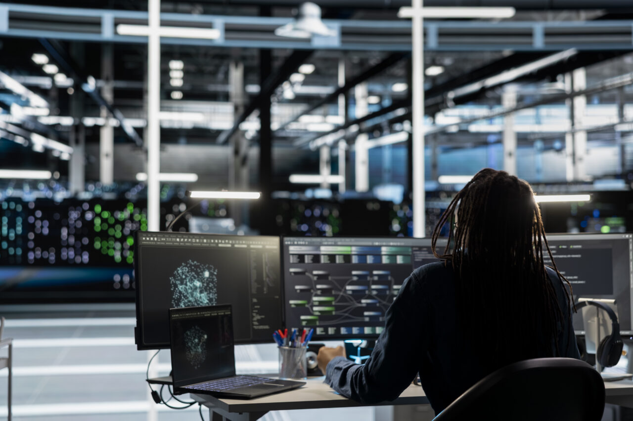 Sentinel Systems: AI Safeguarding Critical Facilities and Data Centres for Ultimate Resilience